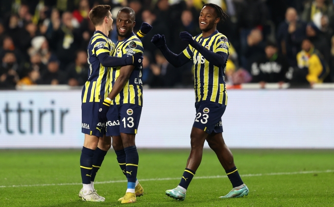 Fenerbah�e'nin forvetleri, Galatasaray ve Be�ikta�'tan fazla gol att�!