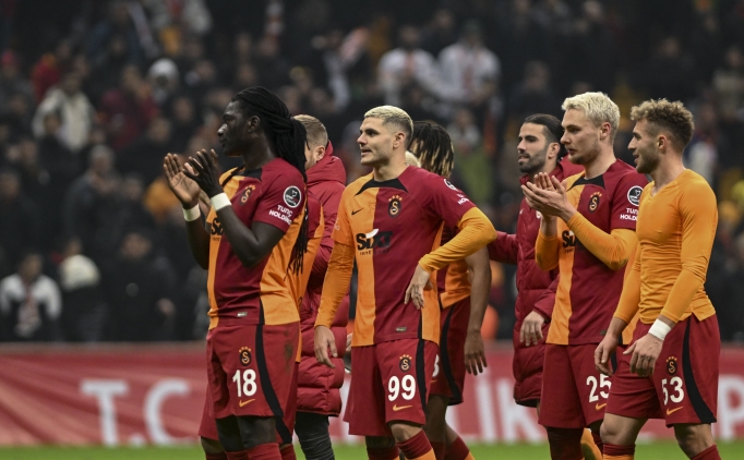 Galatasaray'dan iki haz�rl�k ma��
