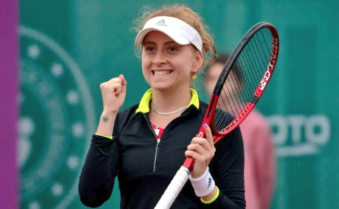 Milli tenis�i Berfu Cengiz, Meksika'da ikinci �ampiyonlu�unu ald�