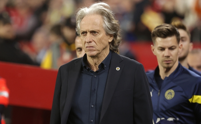 Jorge Jesus'tan Sevilla'ya 5 deiiklik