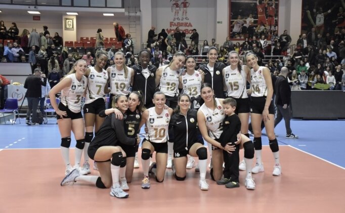 Vak�fBank, Nil�fer Belediyespor'a set vermedi