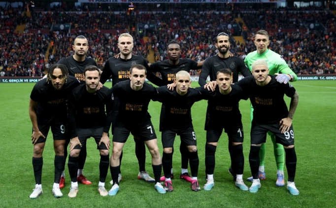 Galatasaray d�rt nala ko�uyor; 17 resmi ma� 17 galibiyet