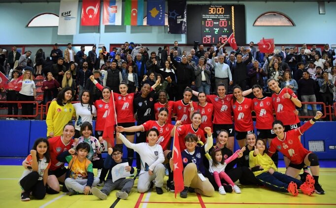 Konyaalt�, EHF Avrupa Kupas�'nda finale ko�uyor