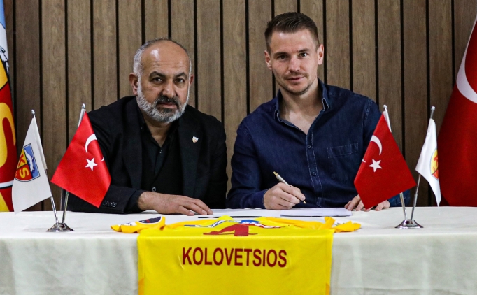 Kayserispor'da 3 isimle s�zle�me uzat�ld�!