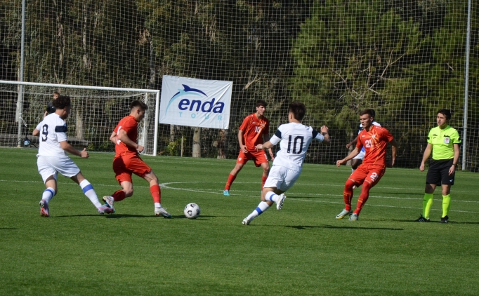 Antalya'da depremzedeler i�in �zel turnuvas�