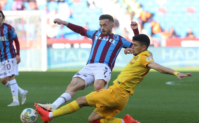 Trabzon'da 6 dakikada 2 penalt� karar�!