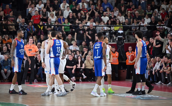 Anadolu Efes, Karyaka'ya kaybetti