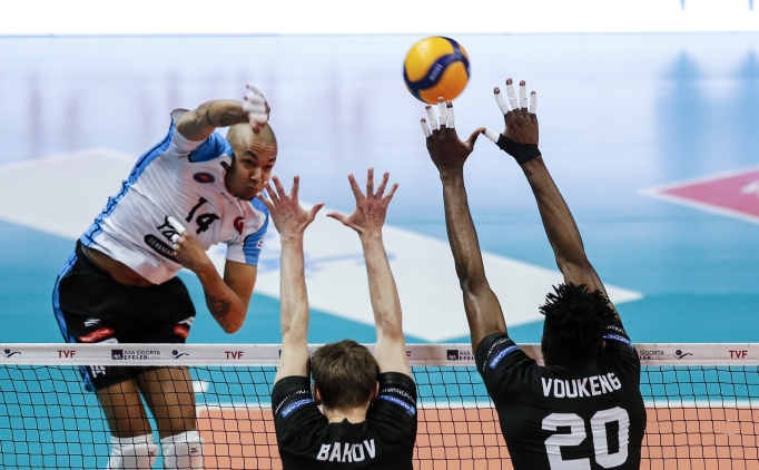 Lider Halkbank, Bursa BB'yi rahat ge�ti