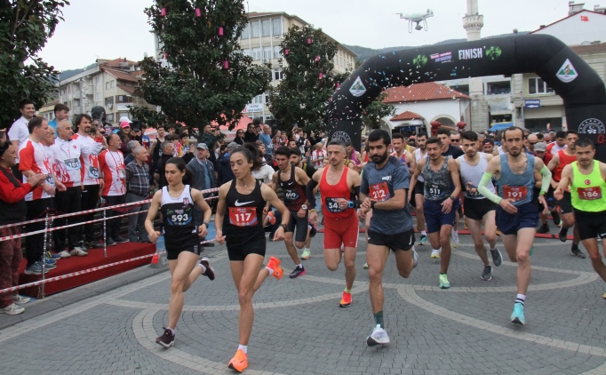 2. Ulusal Devrek Safder Karto�lu Yar� Maratonu ko�uldu