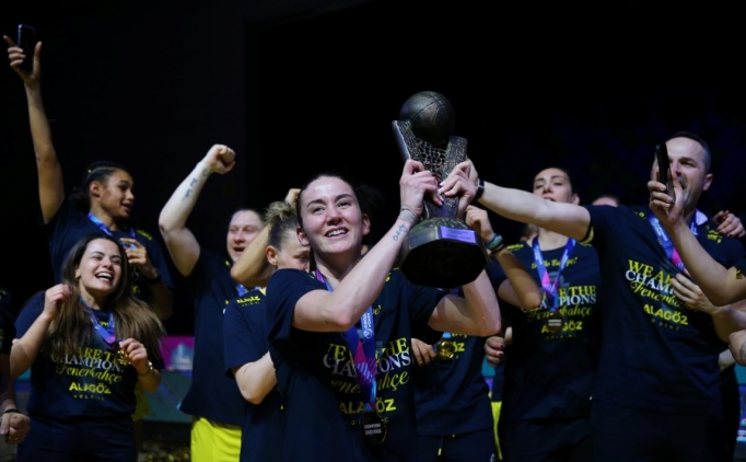 Bakan Kasapo�lu'ndan Avrupa �ampiyonu Fenerbah�e'ye tebrik