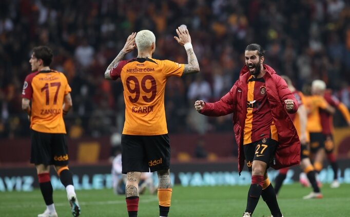 Galatasaray'dan rakiplerine g�nderme!