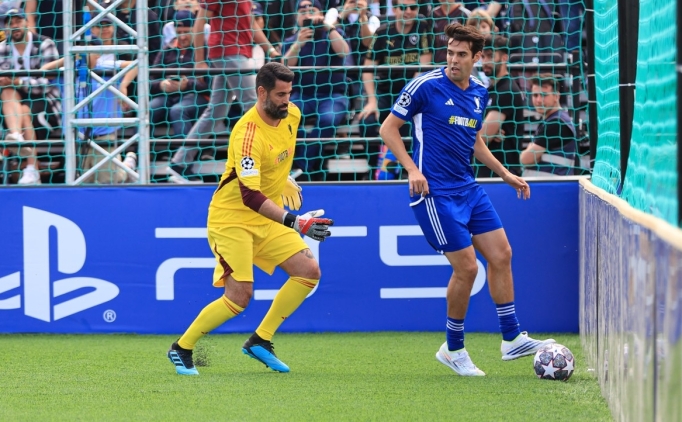 Efsaneler Turnuvas�'n�n kazanan� Cafu'nun tak�m� oldu