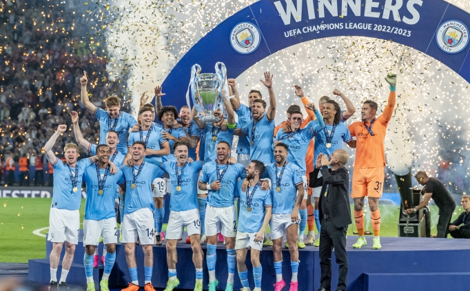 Manchester City, �stanbul'dan ayr�ld�