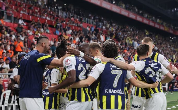 Michy Batshuayi'den tarihe ge�en gol!