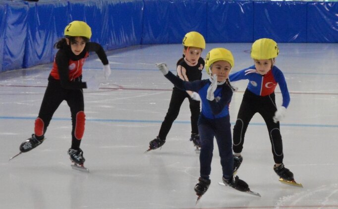 Buz Pateni T�rkiye Birincili�i m�sabakalar� tamamland�