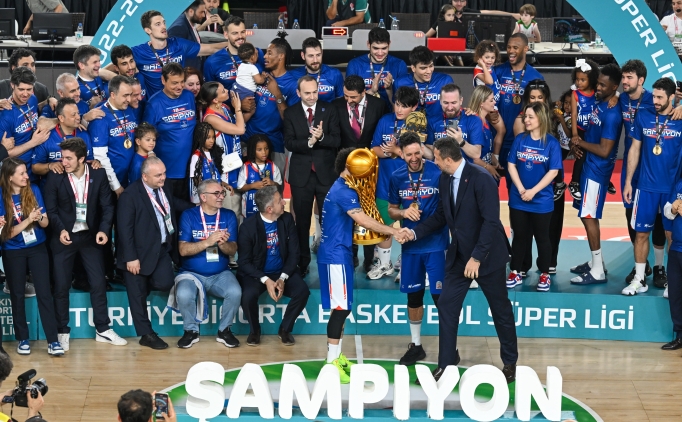 Anadolu Efes, Basketbol S�per Ligi'nde 16. �ampiyonlu�unu elde etti