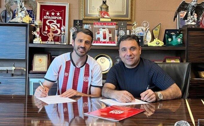 Sivasspor, Caner Osmanpa�a ile s�zle�me yeniledi