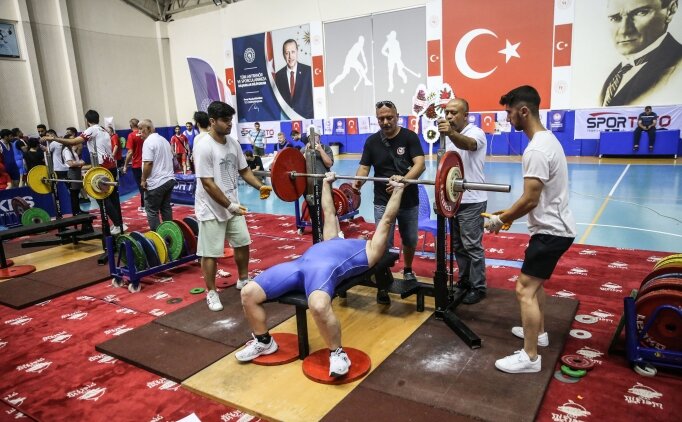 G�rme Engelliler Halter T�rkiye �ampiyonas�, Mersin'de sona erdi