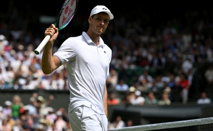 Wimbledon'da favori tenis�iler �st turda