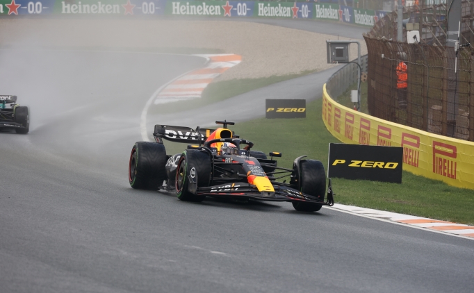 Hollanda Grand Prix'inde kazanan Max Verstappen oldu
