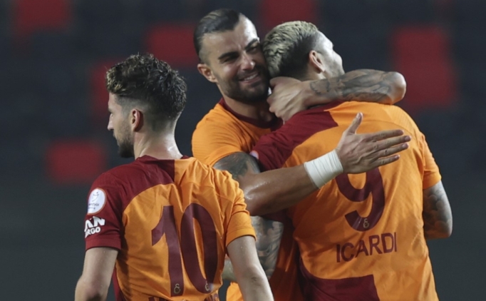 Galatasaray'n bu sezon bilei bklmyor