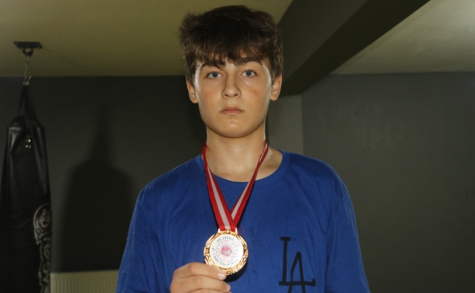 'Ju jitsu'da T�rkiye �ampiyonu, g�z�n� Avrupa'ya dikti