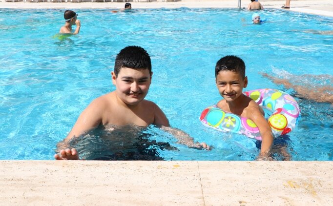 Tekirda�'da 50 �zel �ocuk mutlulu�a kula� att�