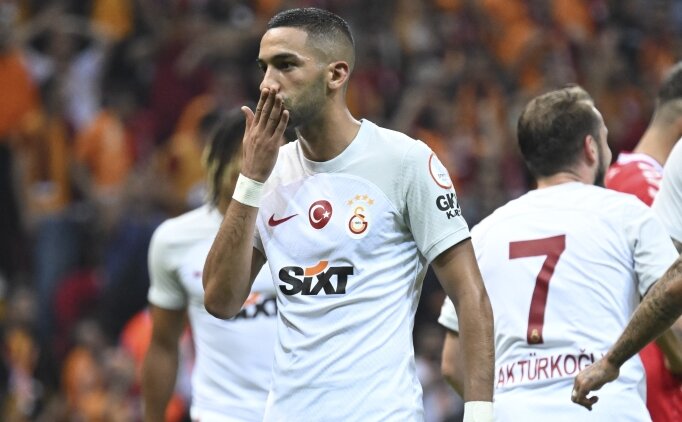 Hakim Ziyech, Manchester United'� bekliyor