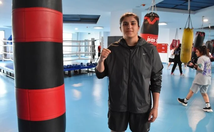 Milli boks�r Busenaz S�rmeneli, olimpiyatlara haz�rlan�yor