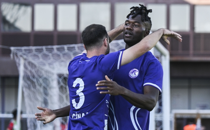 Cenk �zcan: 'Herkes �ok fazla �al���yor'