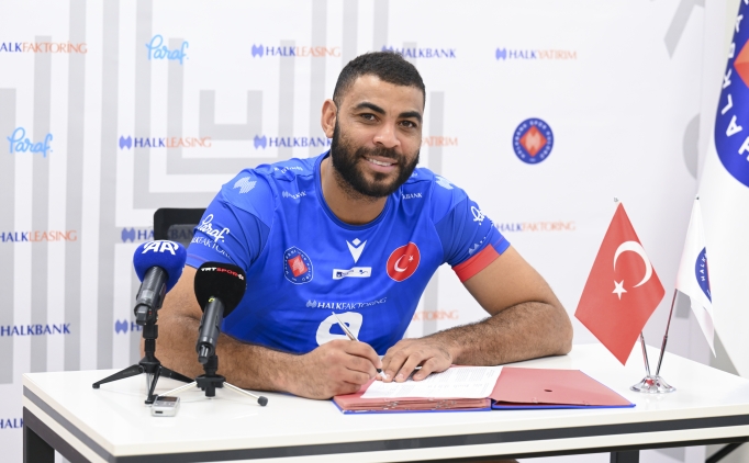 Halkbank, olimpiyat MVP'si Ngapeth ile s�zle�me imzalad�