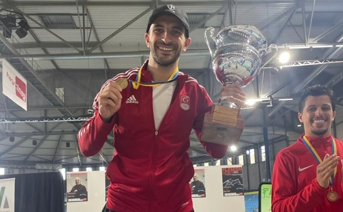 Milli eskrimciden alt�n madalya