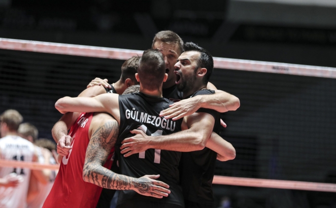 Efeler, M�s�r'� 3-1'le ge�ti