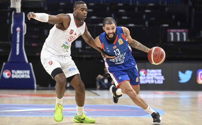 Anadolu Efes sahas�nda Asvel'i a��rlayacak