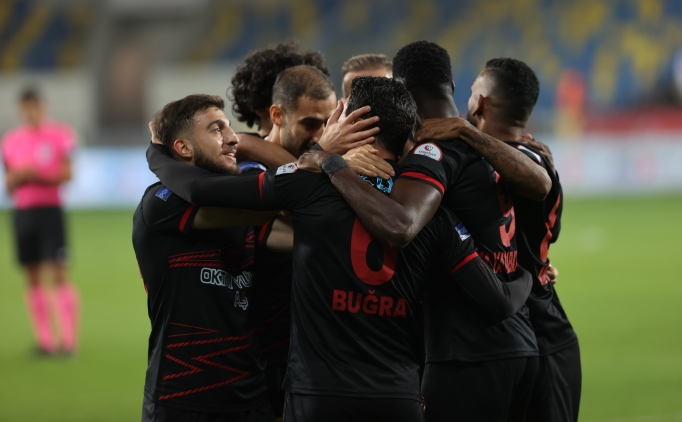 Gen�lerbirli�i evinde �ov yapt�