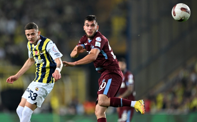 Szymanski yerde kald�, Fenerbah�e penalt� bekledi