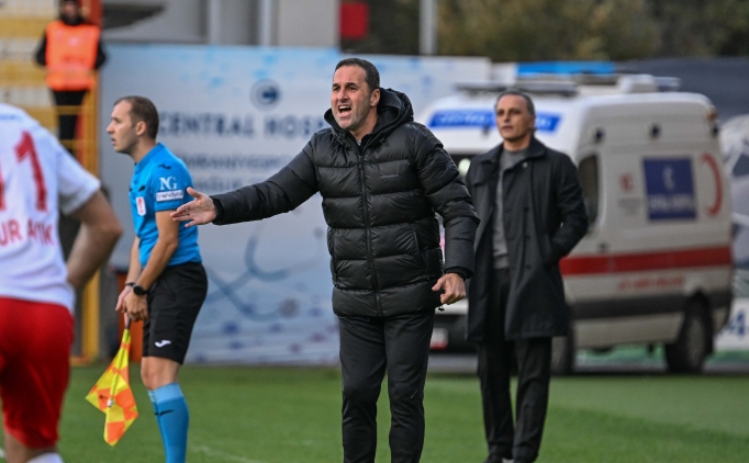 Yal��n Ko�ukavak: '10 ki�i oynamak kolay de�il'