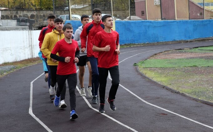 ��itme engelli karde�ler hayallerinin pe�inden ko�uyor