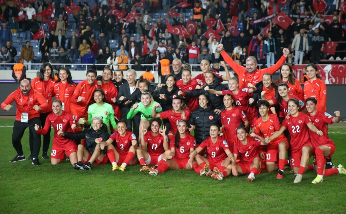 A Milli Kad�n Futbol Tak�m�'ndan b�y�k ba�ar�