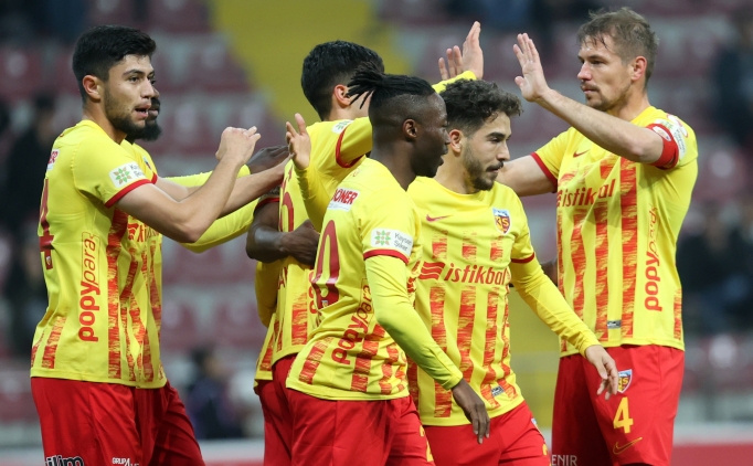 Kayserispor kupada �ok farkl� kazand�!