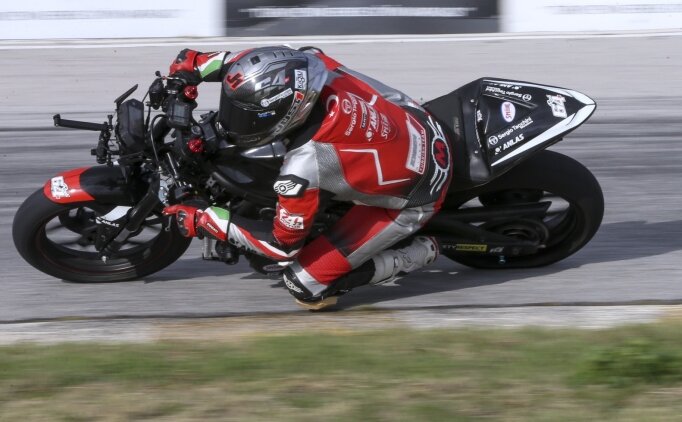 Milli motosiklet�i Asr�n Rodi Pak, yeni sezona haz�rlan�yor