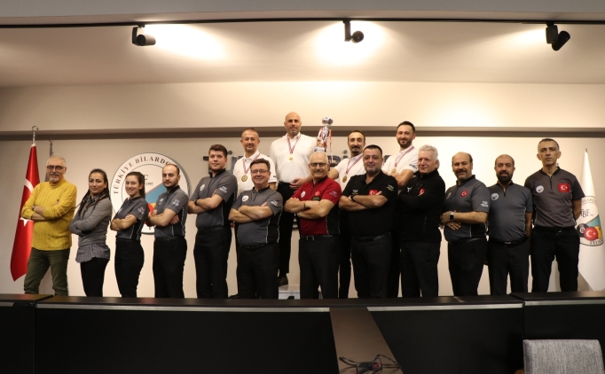 �zmir Bilardo Spor Kul�b� �ampiyon oldu