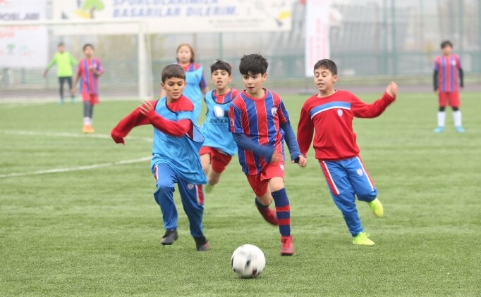 Alt�nordu yeni y�ld�zlar�n� ar�yor