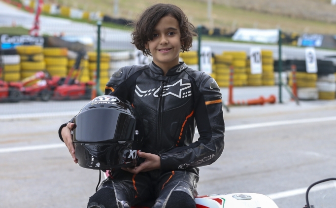 5 ya��nda kullanmay� ��rendi�i motosikletiyle ya��ndan fazla kupa kazand�