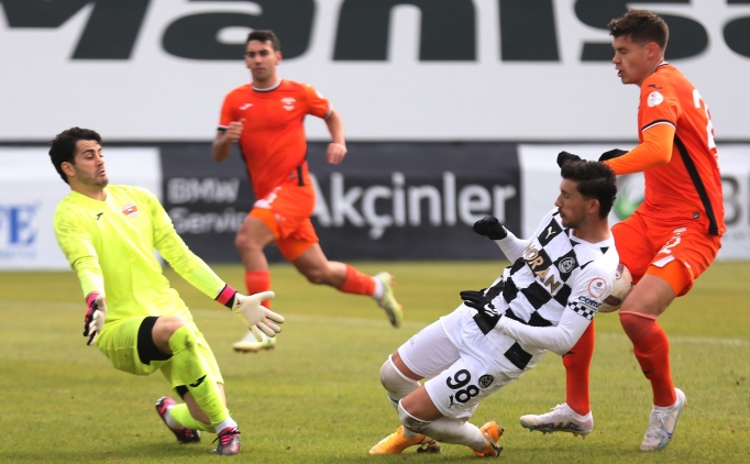 Manisa FK 10 ki�i kald�, 1 puan� kapt�!