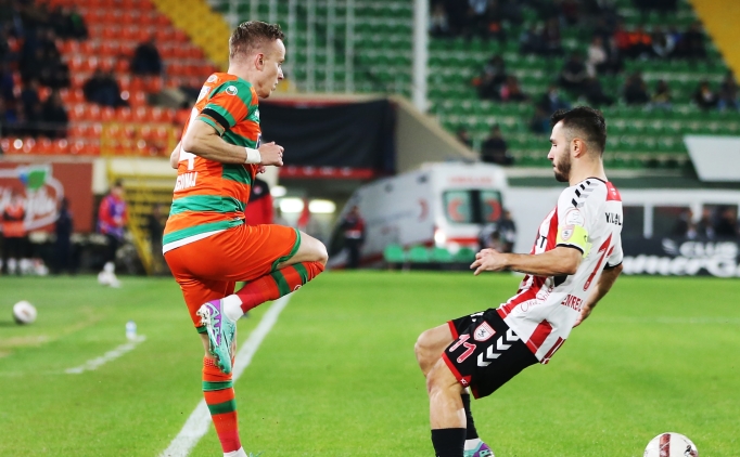 Alanyaspor arkas�na bakmadan gidiyor!