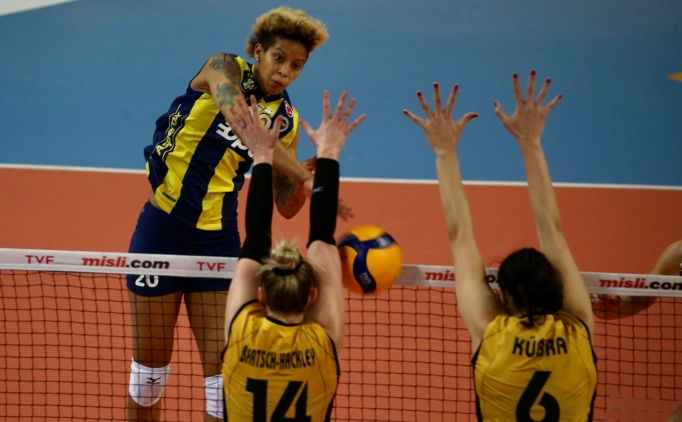 Fenerbah�e'nin y�ld�z�ndan ezeli rakibin transfer teklifine ret