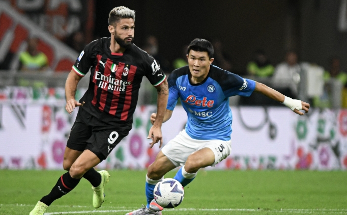 Milan, Napoli'yi bozguna u�ratt�