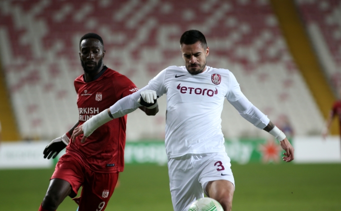 Sivasspor'dan sakat futbolcular i�in a��klama