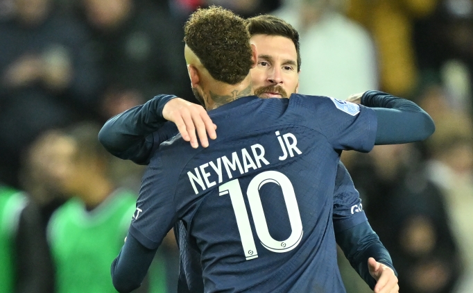 PSG'de taraftar ayakland! Messi ve Neymar'a kfr